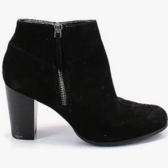 Cole Haan Womens Ankle Suede Sides Zip Nunuck Heels boots sz 9.5B - Picture 1 of 15